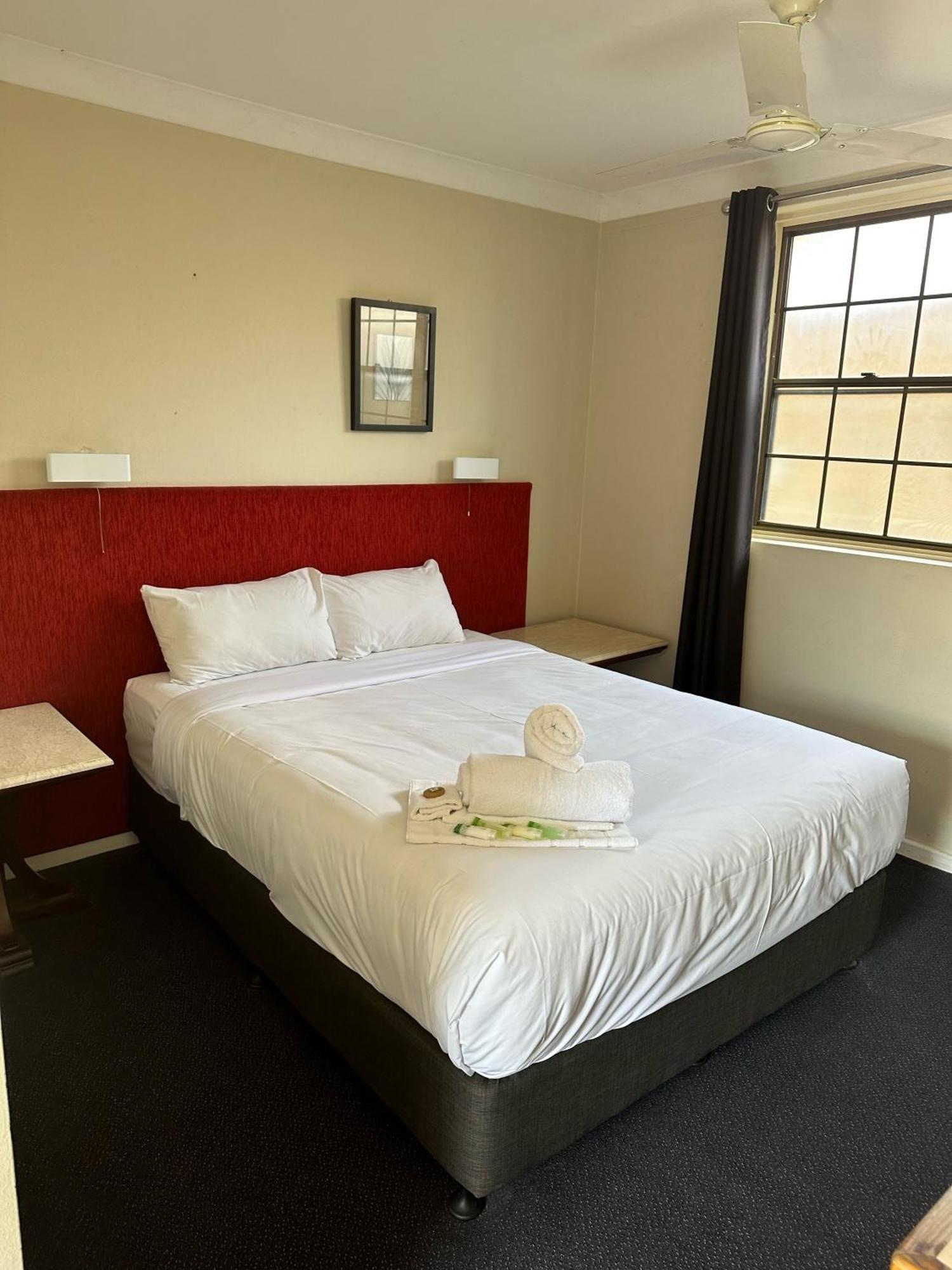 The Shamrock Hotel Toowoomba Bagian luar foto
